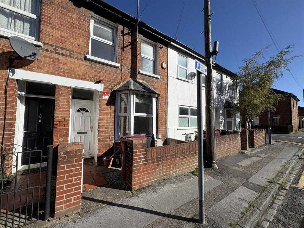 Main image of property: Cardiff Road, Reading