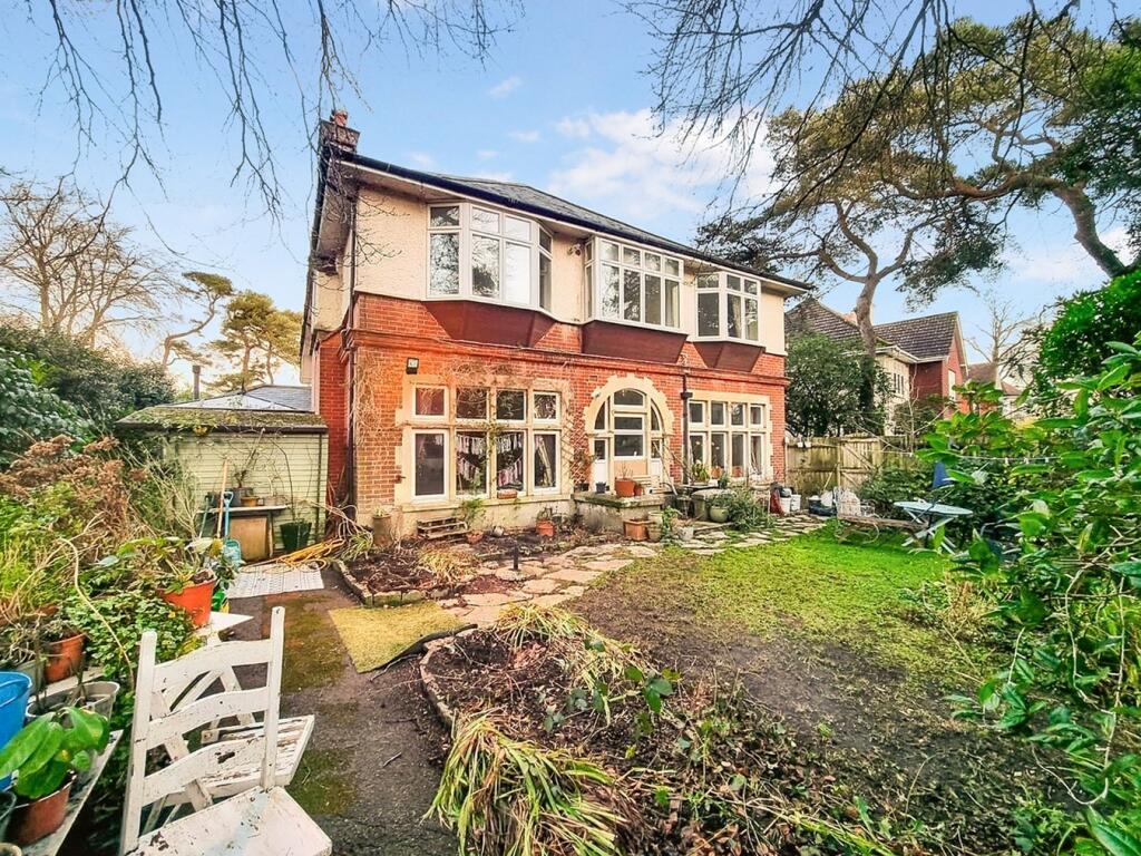 Main image of property: Top Floor Apartment, 27 Spur Hill Avenue, Lower Parkstone, BH14