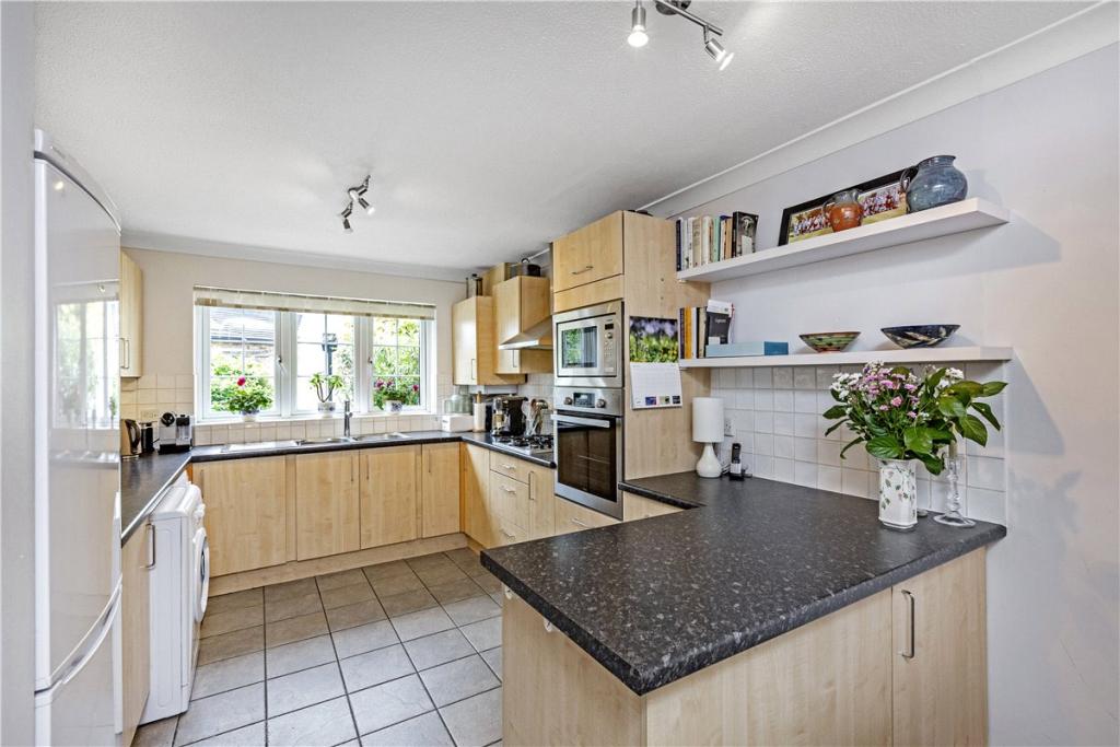House in London - View 2