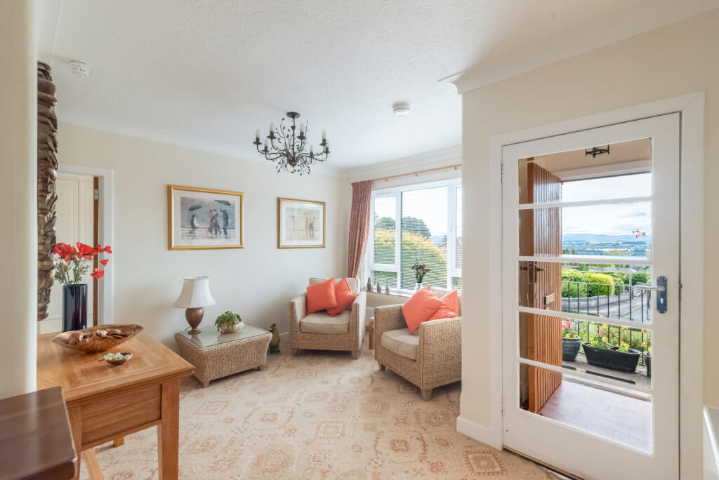 House in Perth - View 4