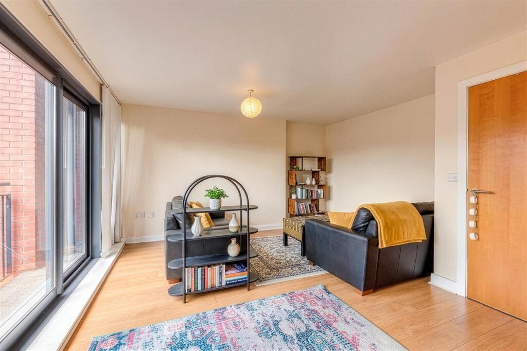 Apartment in Liverpool - View 4