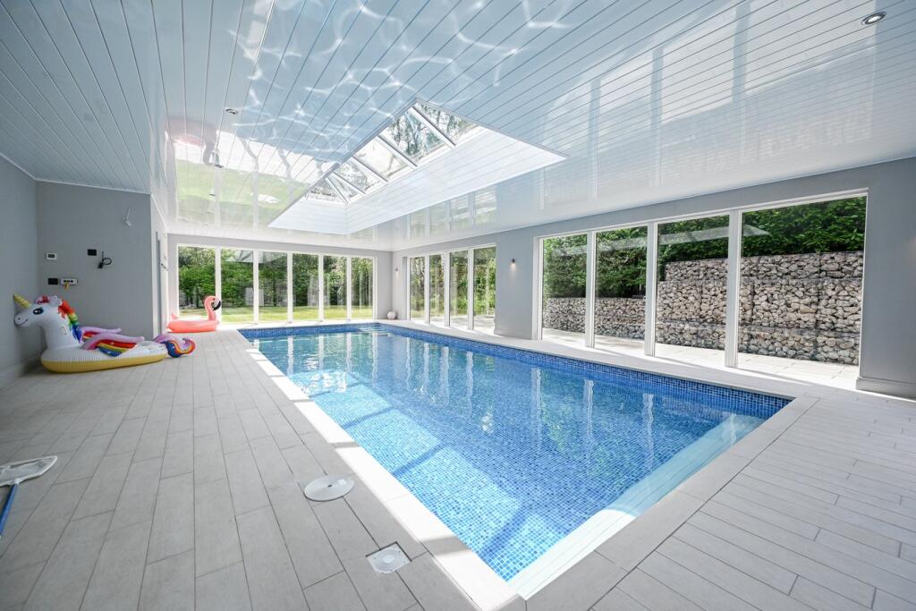 Avon Avenue, Ringwood, St Ives, BH24 - View 3