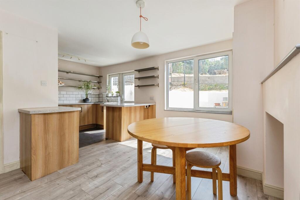 House in Paignton, St Michaels - View 5