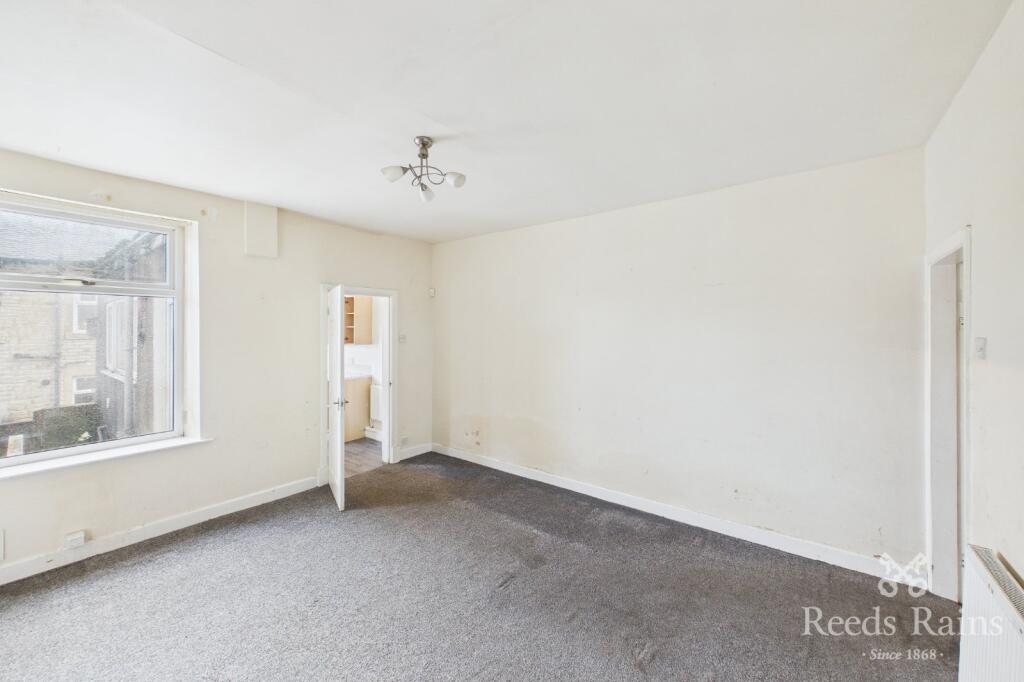 House in Burnley, Lancashire - View 5