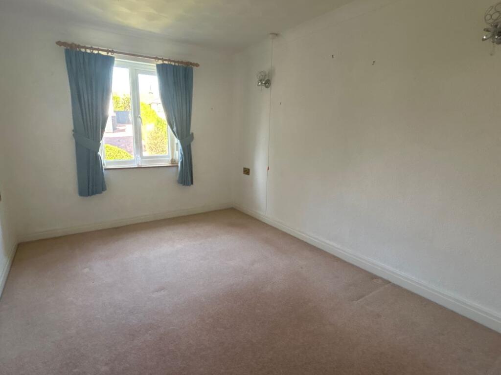 14 Hesslewell Court, Wirral, Merseyside, CH60 7TW photo 5