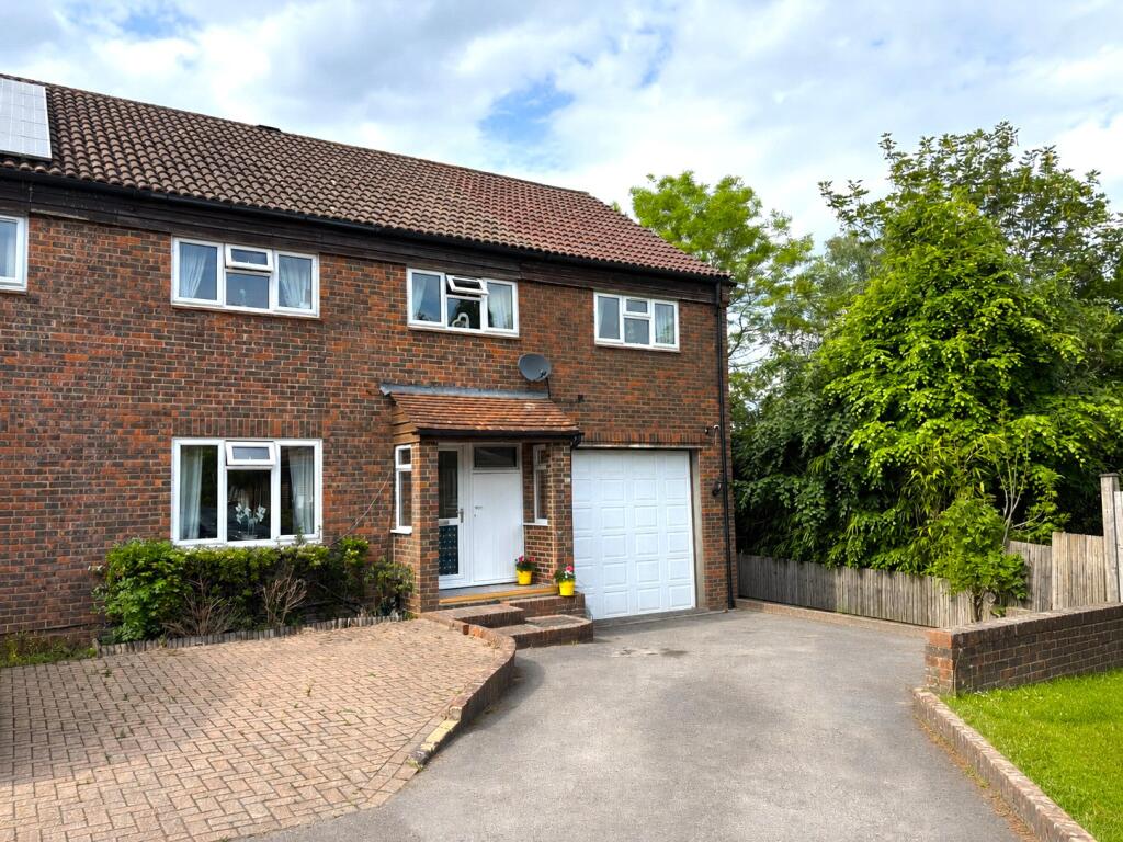 Main image of property: Williamson Close, Grayswood, Haslemere, Surrey, GU27