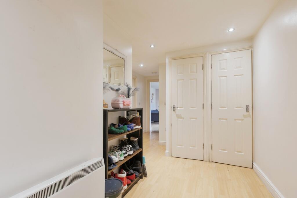 Apartment in Gravesham, Northfleet - View 5