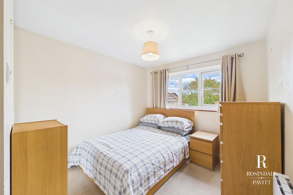 Apartment in London, Hackbridge - View 4