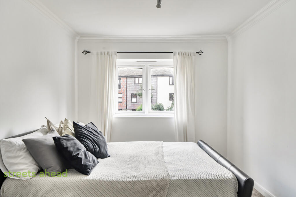 Apartment in London - View 5