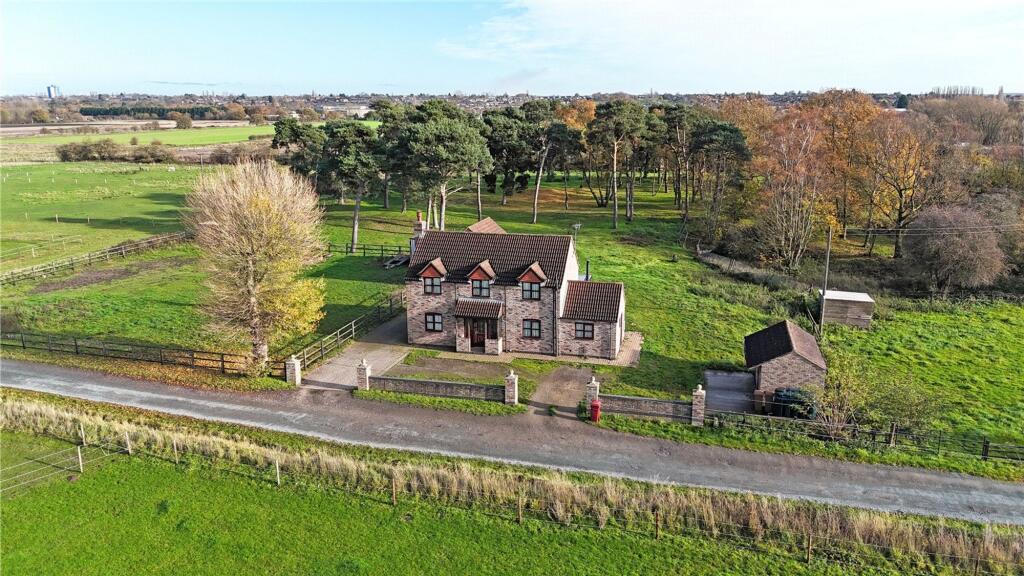 Main image of property: Bottesford Moor, Scunthorpe, DN17