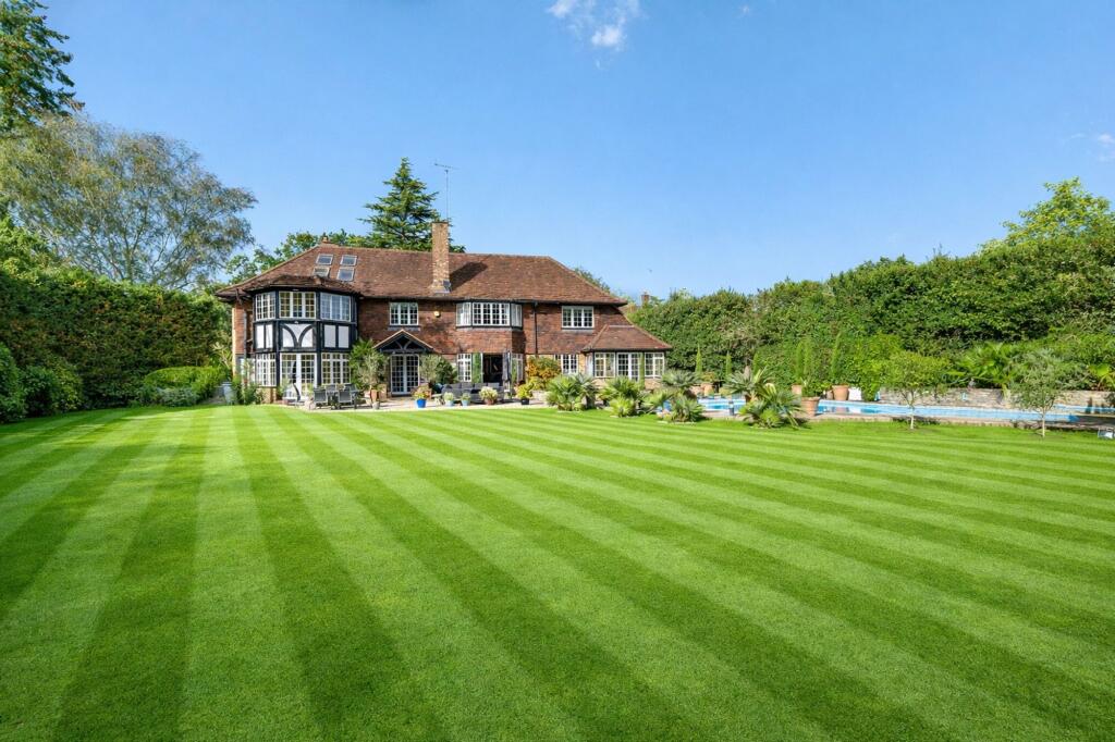 Main image of property: Broad Highway, Cobham, KT11