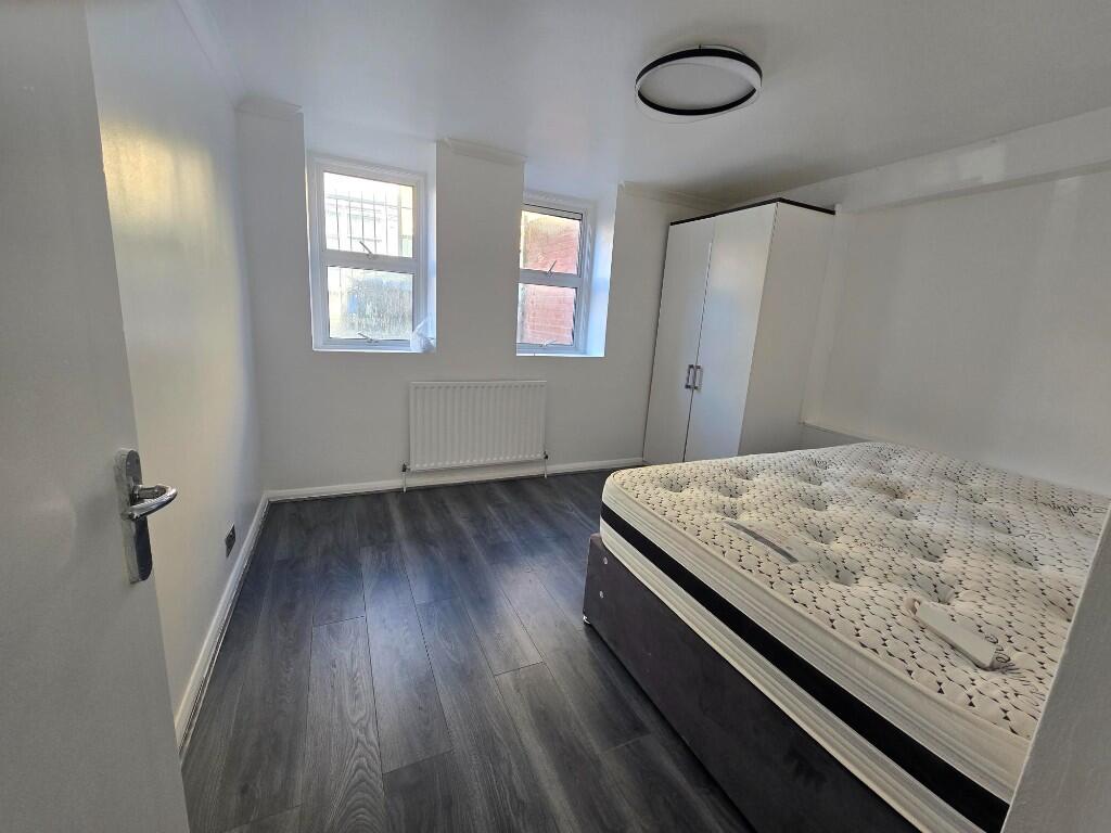 Main image of property: Fordham Street, Aldgate East, London, E1
