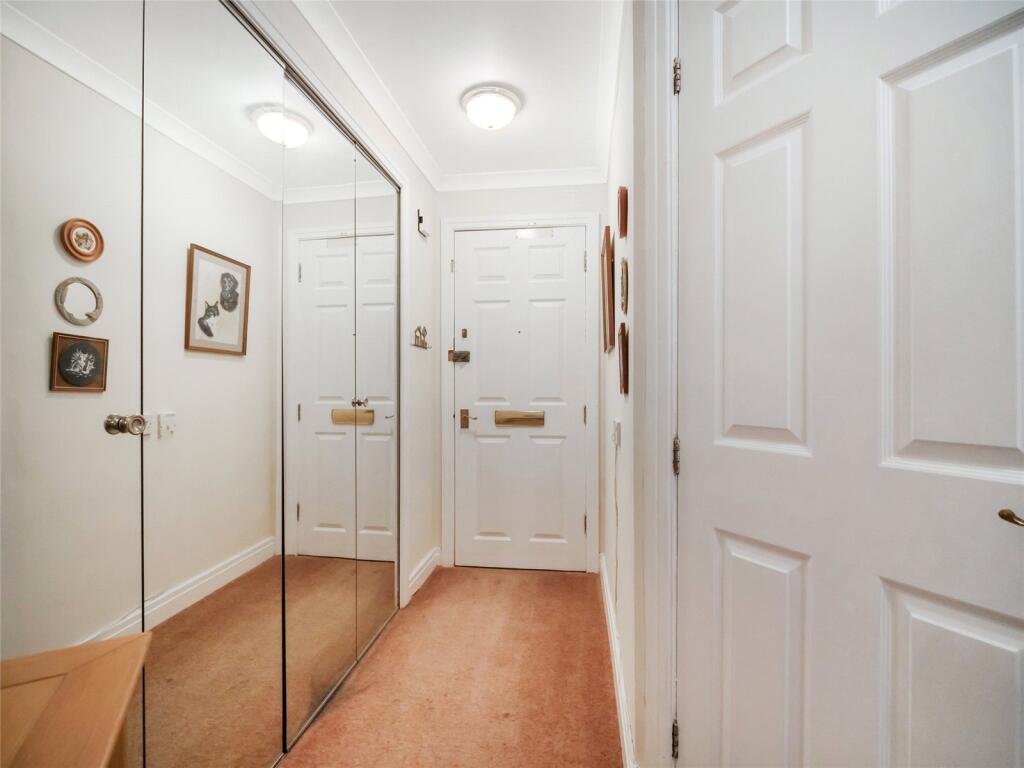 Apartment in Argyll and Bute - View 3