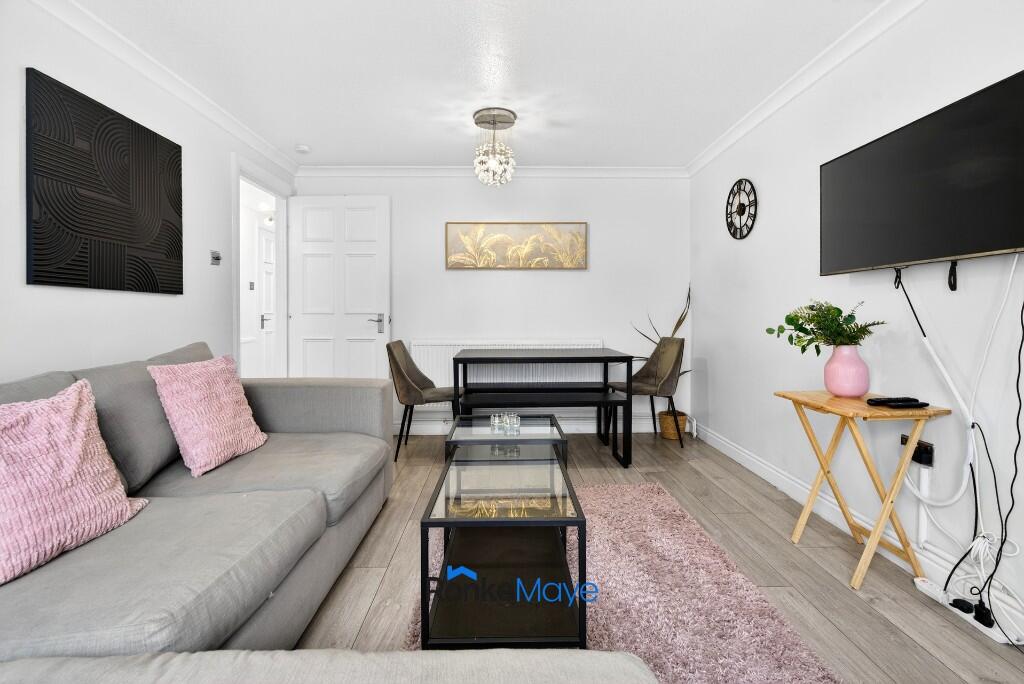 Main image of property: Chipstead Avenue, Thornton Heath, Surrey, CR7