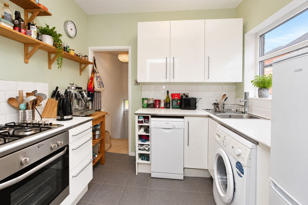 Apartment in Newcastle upon Tyne - View 4