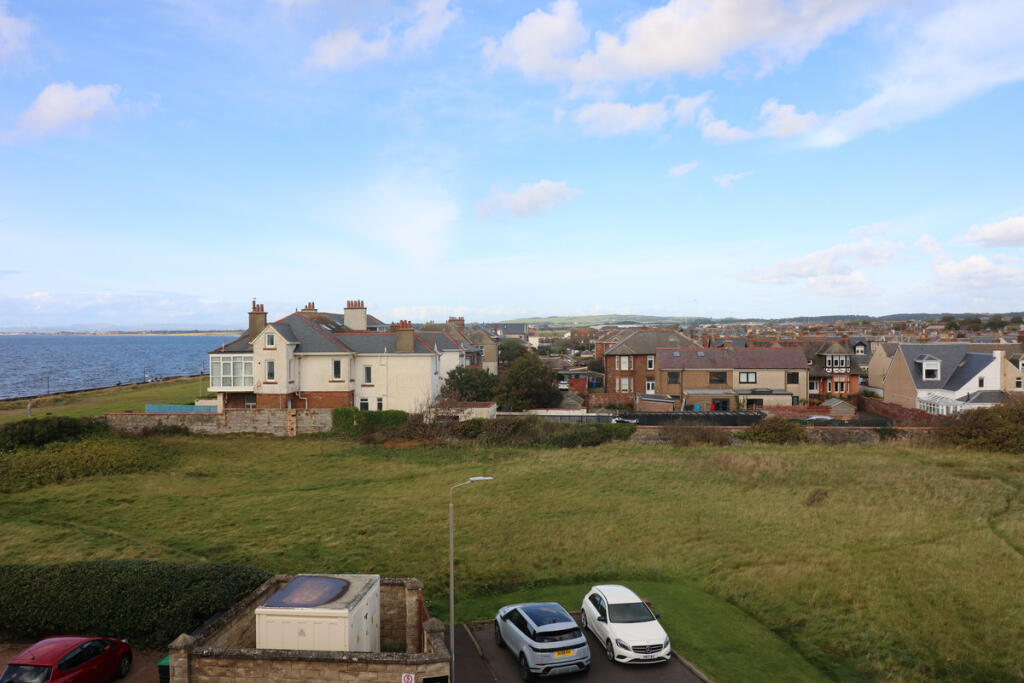 44, Grangemuir Court, Prestwick, KA9 photo 4