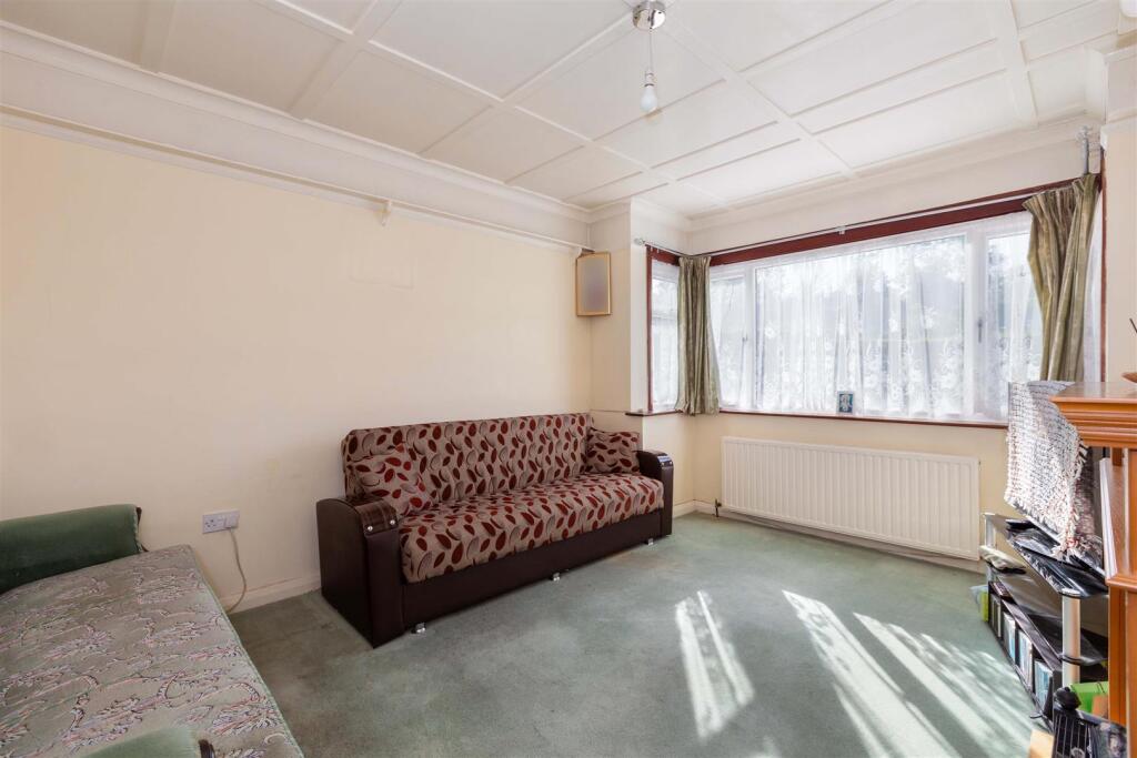 House in Slough - View 5
