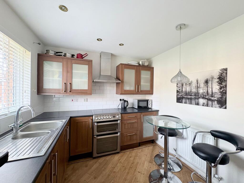 63 Tranmoor Lane, Armthorpe, Doncaster, DN3 3DA photo 2