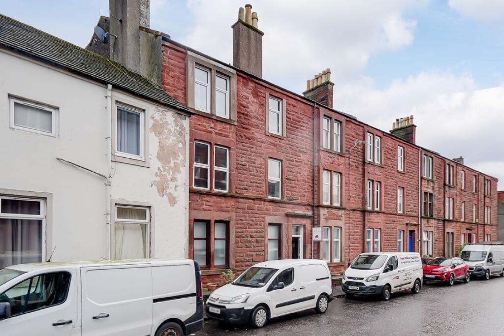 Main image of property:  34, Gateside Street, Flat 1-Left, Largs, KA309LJ