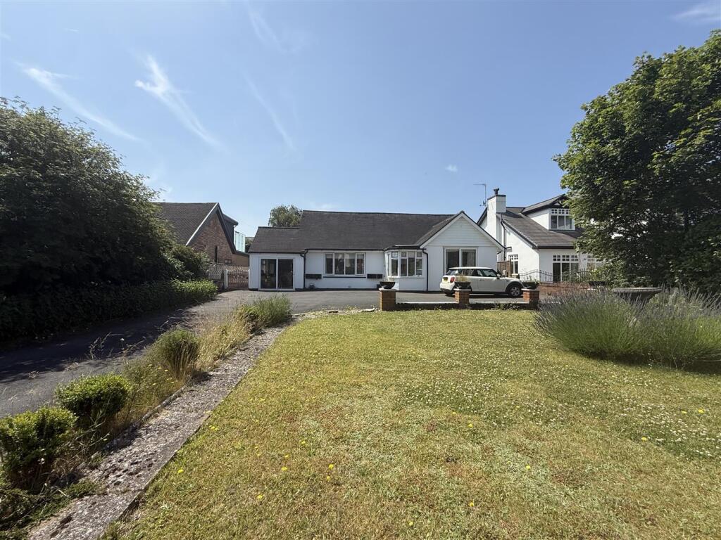 Main image of property: Clifton Drive, Lytham St. Annes