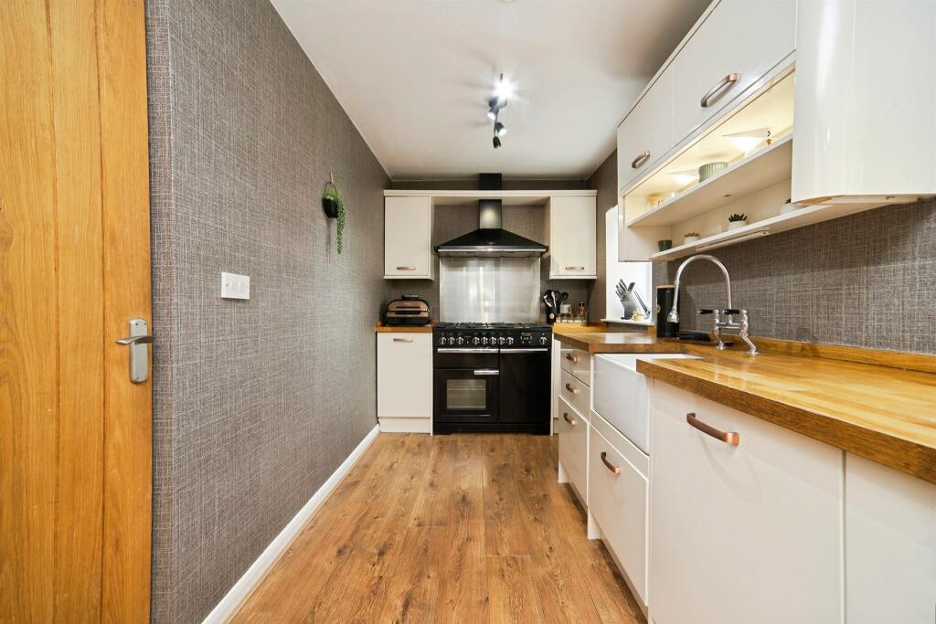 House in Bradford - View 5