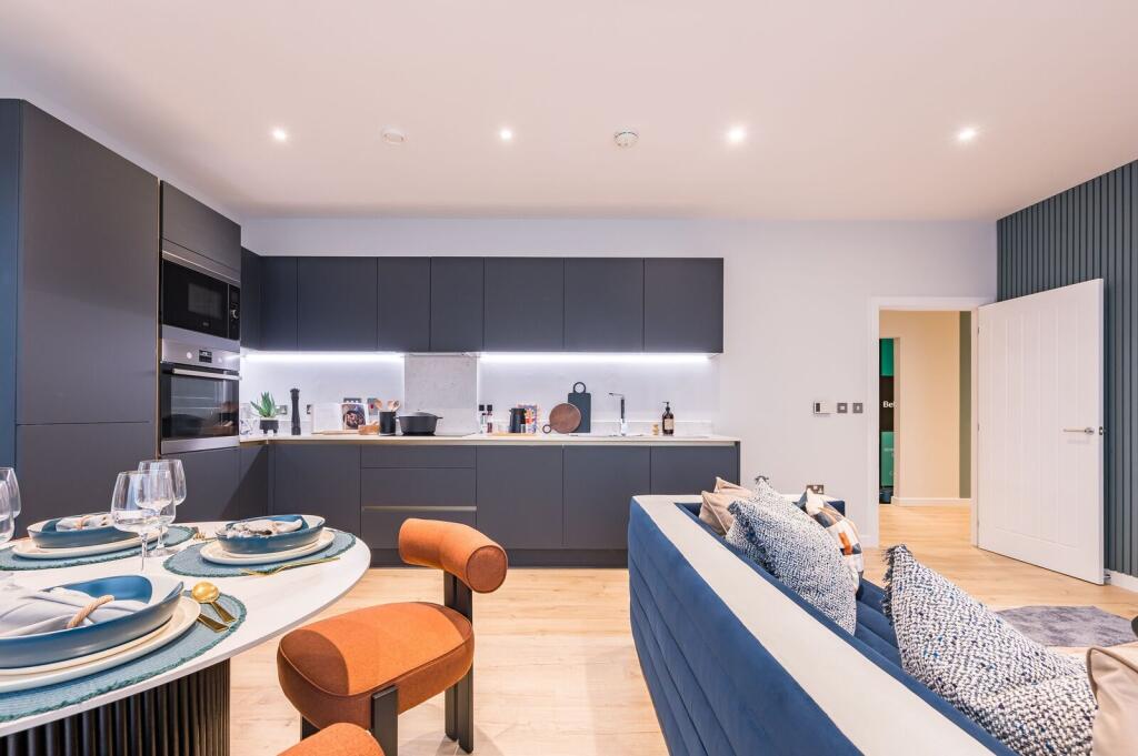 Apartment in London, Legacy Wharf, Stratford - View 4