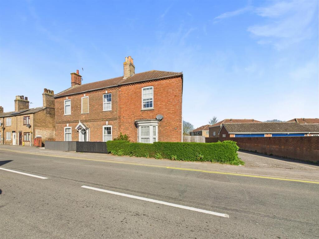 Main image of property: West Street, Alford