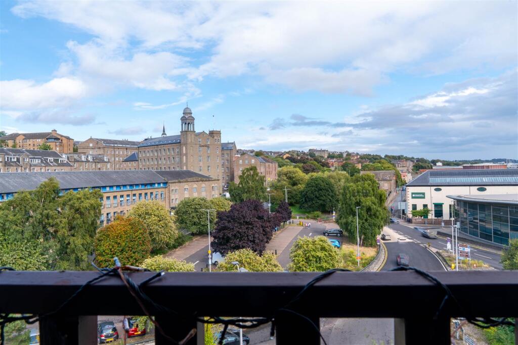 Apartment in Dundee, Central Waterfront, City Centre - More
