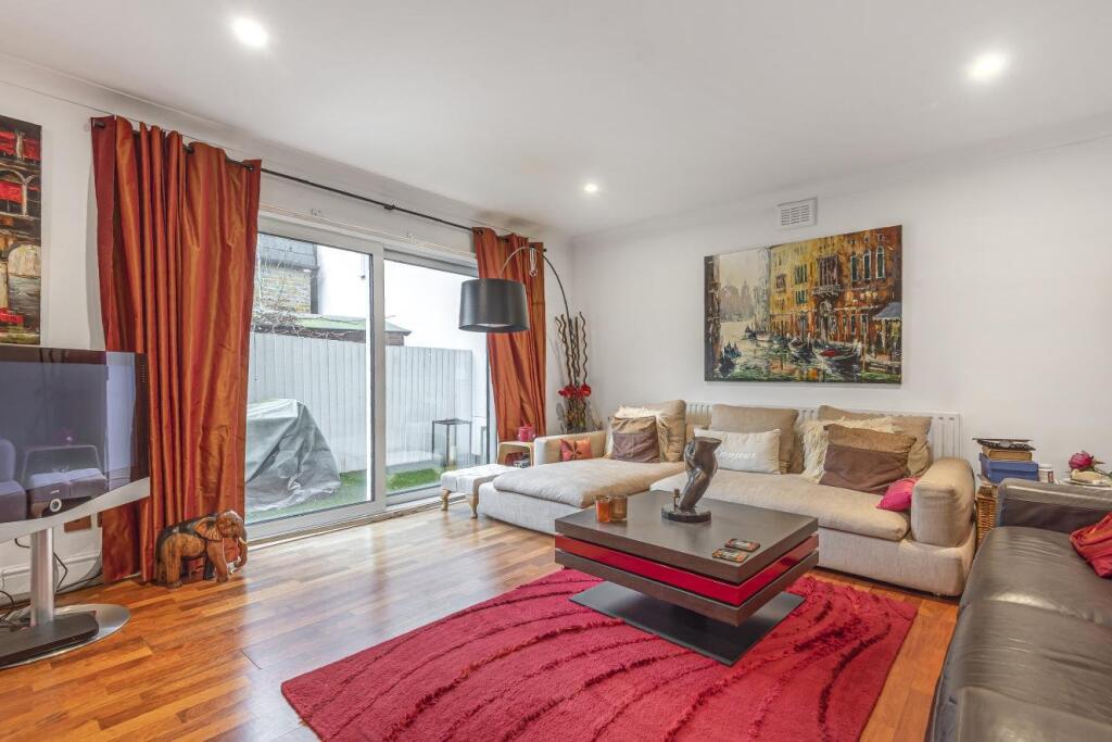 Main image of property: Barnsbury Terrace, Islington, London, N1