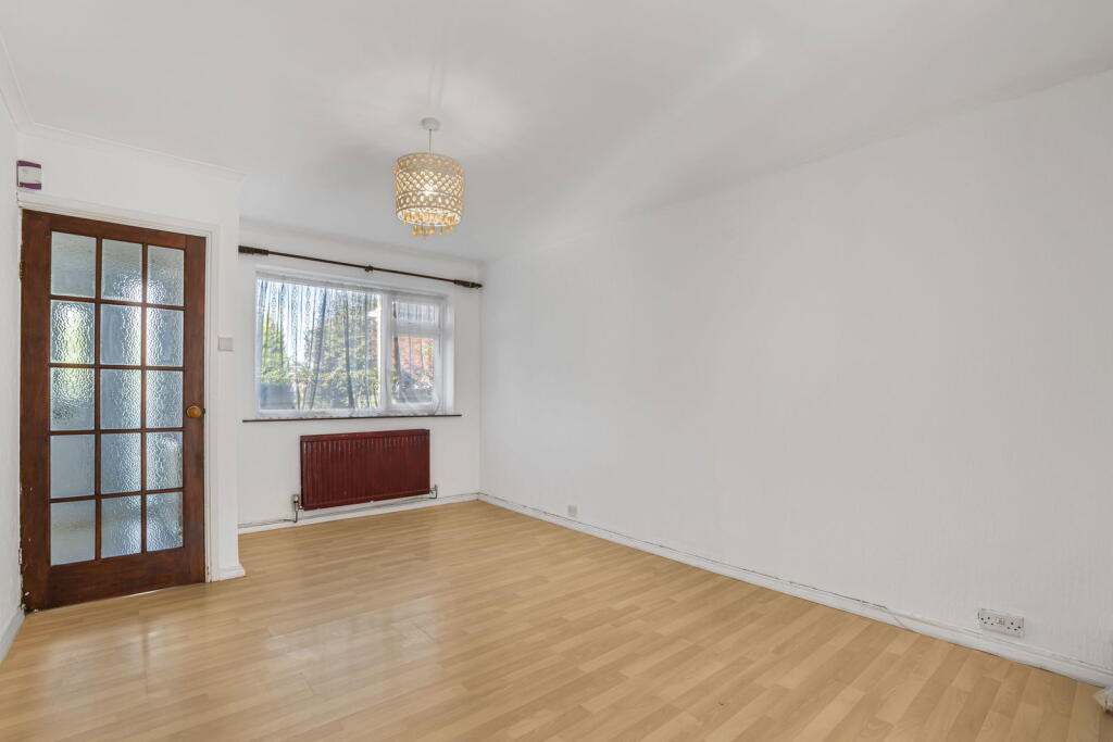 House in Gloucester - View 5