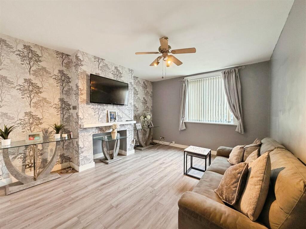 Waterslack Road, Bircotes, Doncaster photo 2