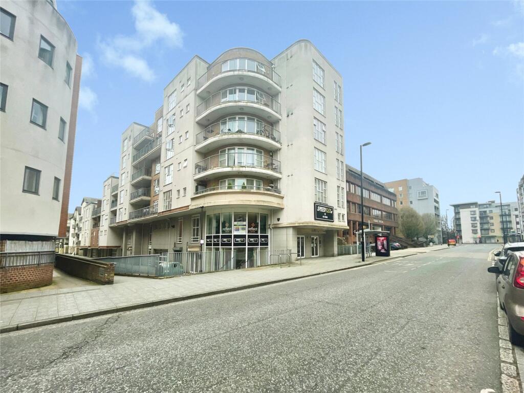 Main image of property: Lower Canal Walk, Southampton, Hampshire