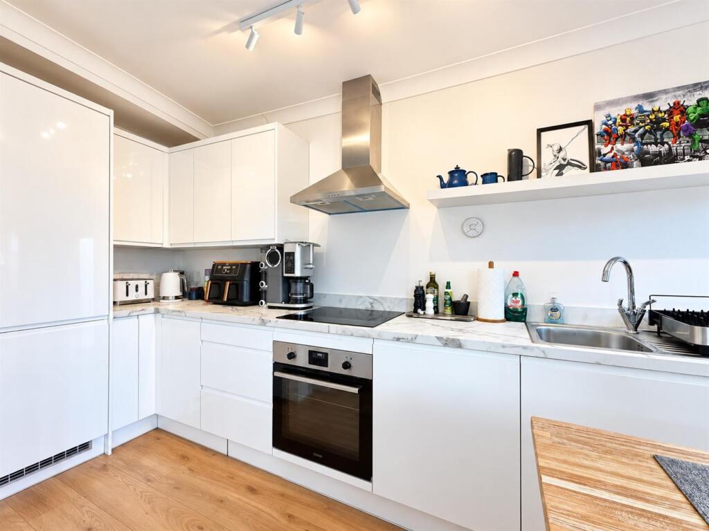 Apartment in Stevenage - View 4