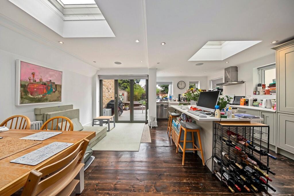 House in Twickenham - View 5