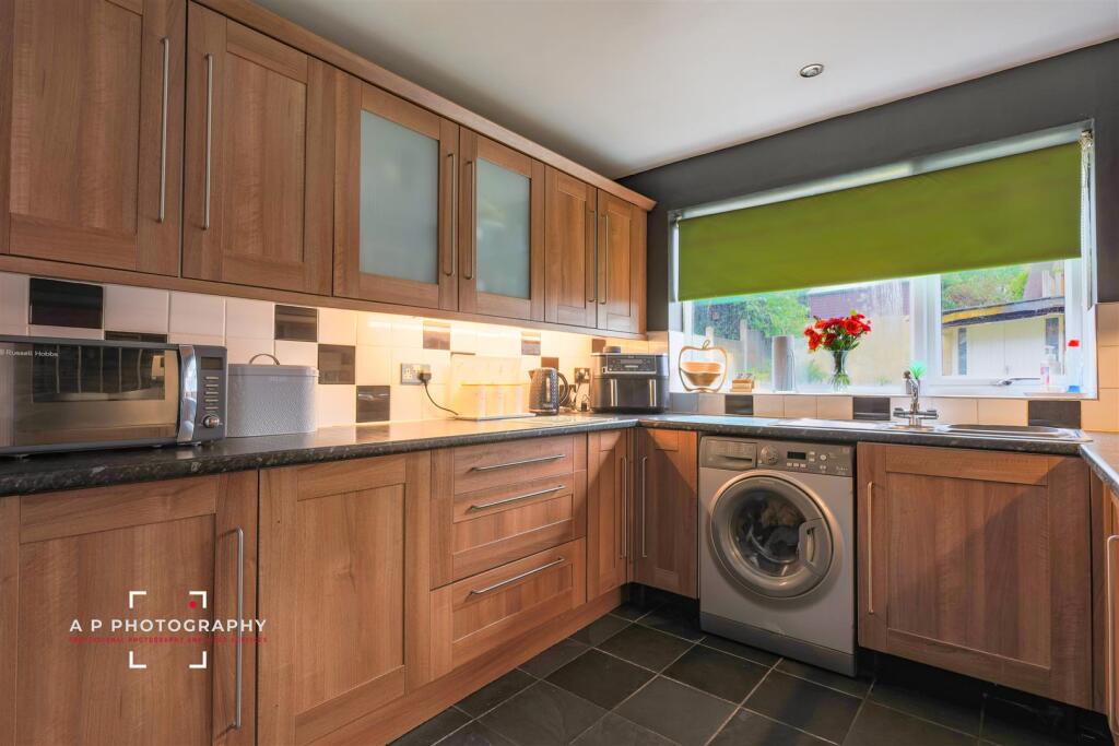 House in Stoke-on-Trent - View 5