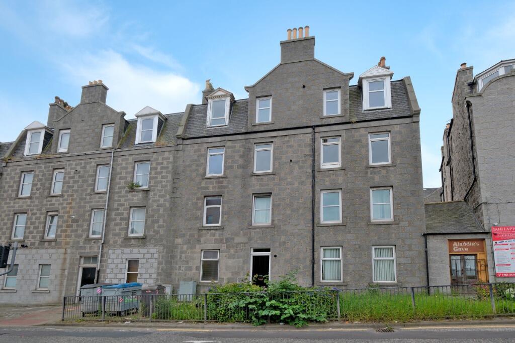 Main image of property: 4B, 37 Skene Square, Aberdeen, AB25 2UP