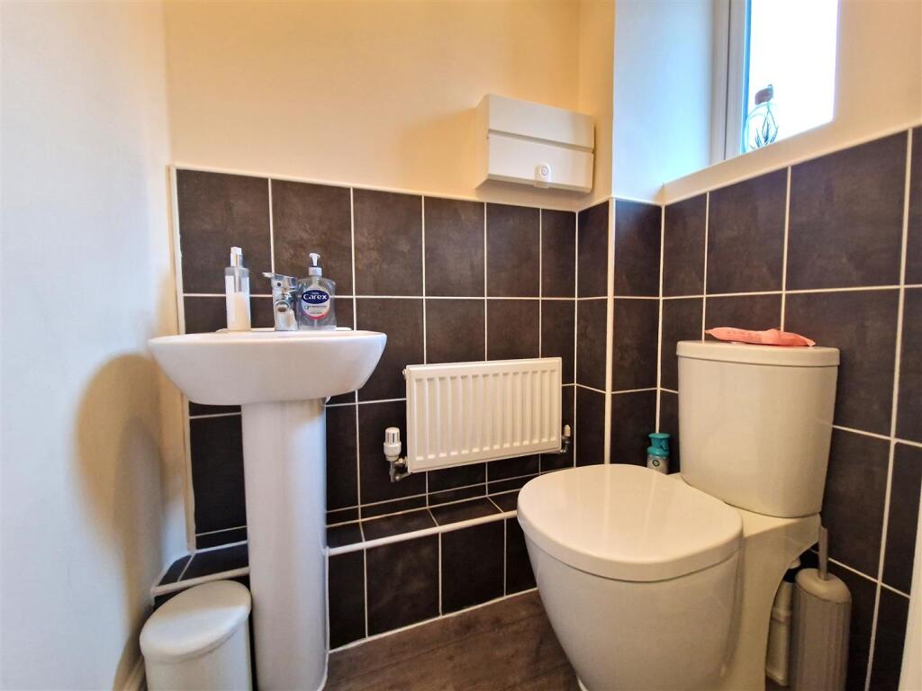Wayfarer Close, Haywood Village - ENSUITE TO MASTER - More