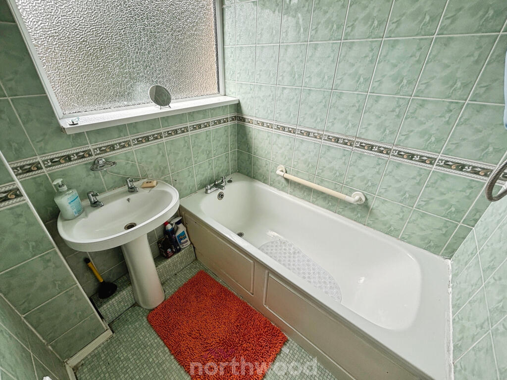Bootham Crescent, Stainforth, Doncaster, DN7 photo 4