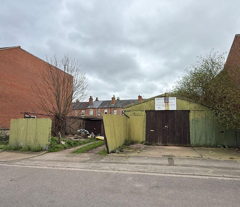 Main image of property: Vernon Street Garage, Vernon Street, Newark, Nottinghamshire, NG24 1PW