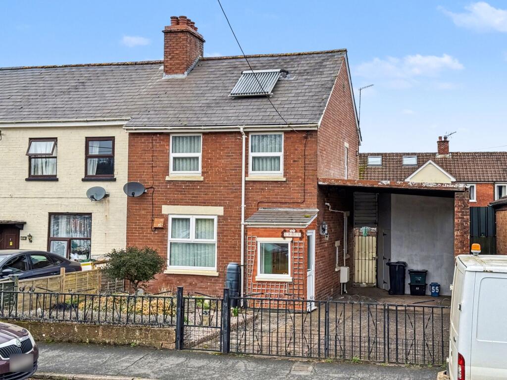 Main image of property: Siddalls Gardens, Tiverton, EX16