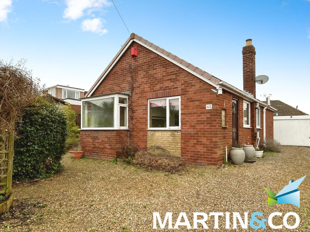 4-bed detached on Greenfield Road, Ossett, £280,000