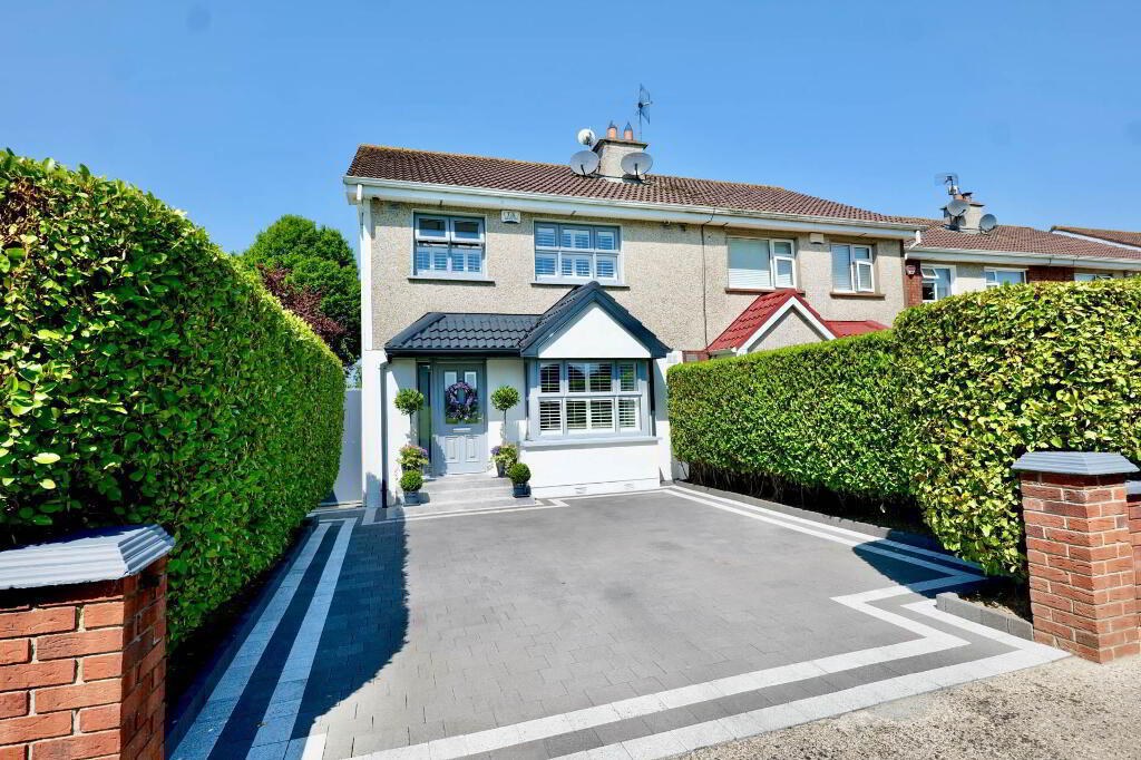 Main image of property: 64 Oakwood, Old Singland Road, Limerick