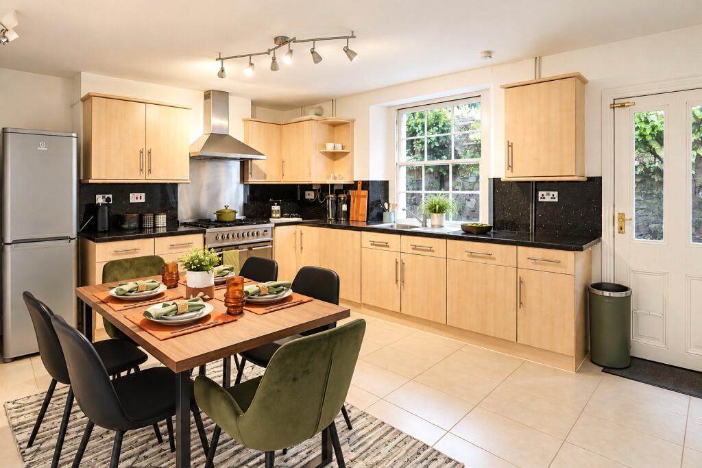 Apartment in Bristol - View 4