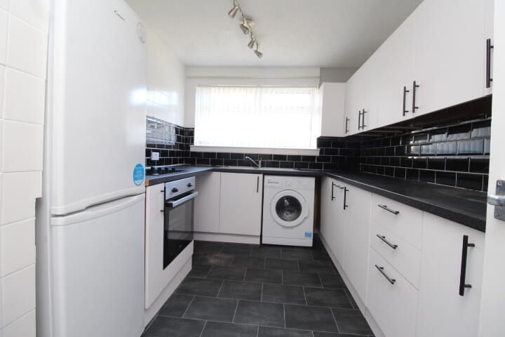 Apartment in Glasgow, East Dunbartonshire - View 5
