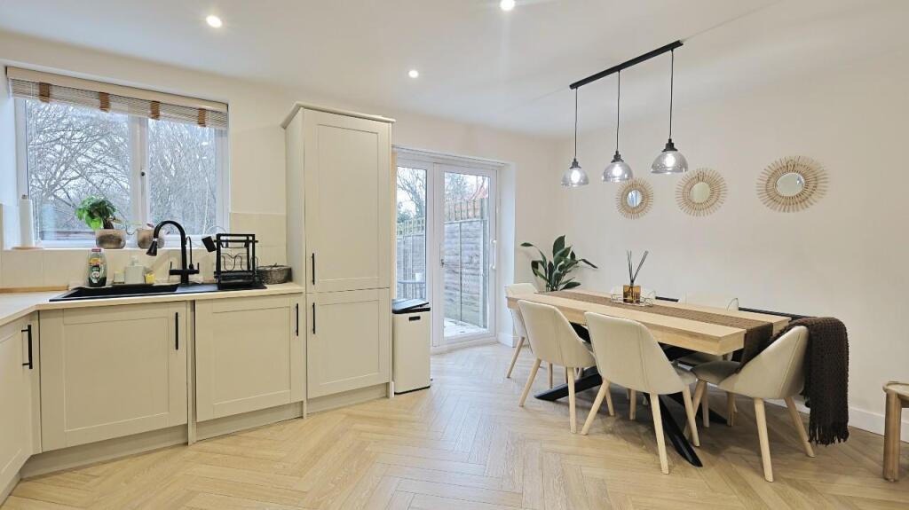 Main image of property: Princes Avenue, Enfield, EN3