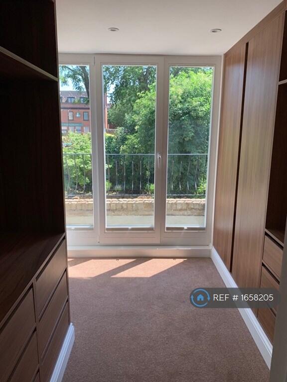 2 bedroom maisonette for rent