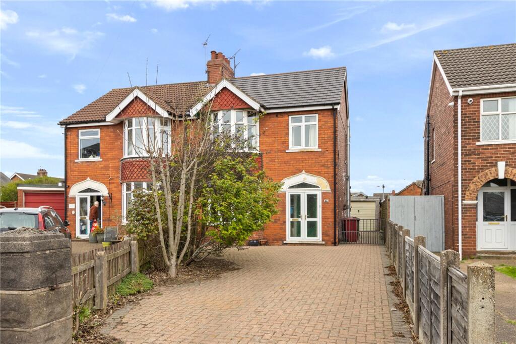 Main image of property: Vicarage Gardens, Scunthorpe, DN15