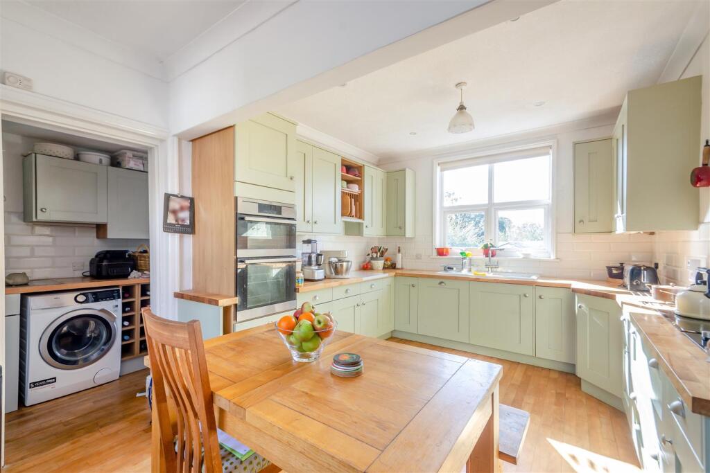 Cedar Lodge, Moor Road, Leyburn photo 3