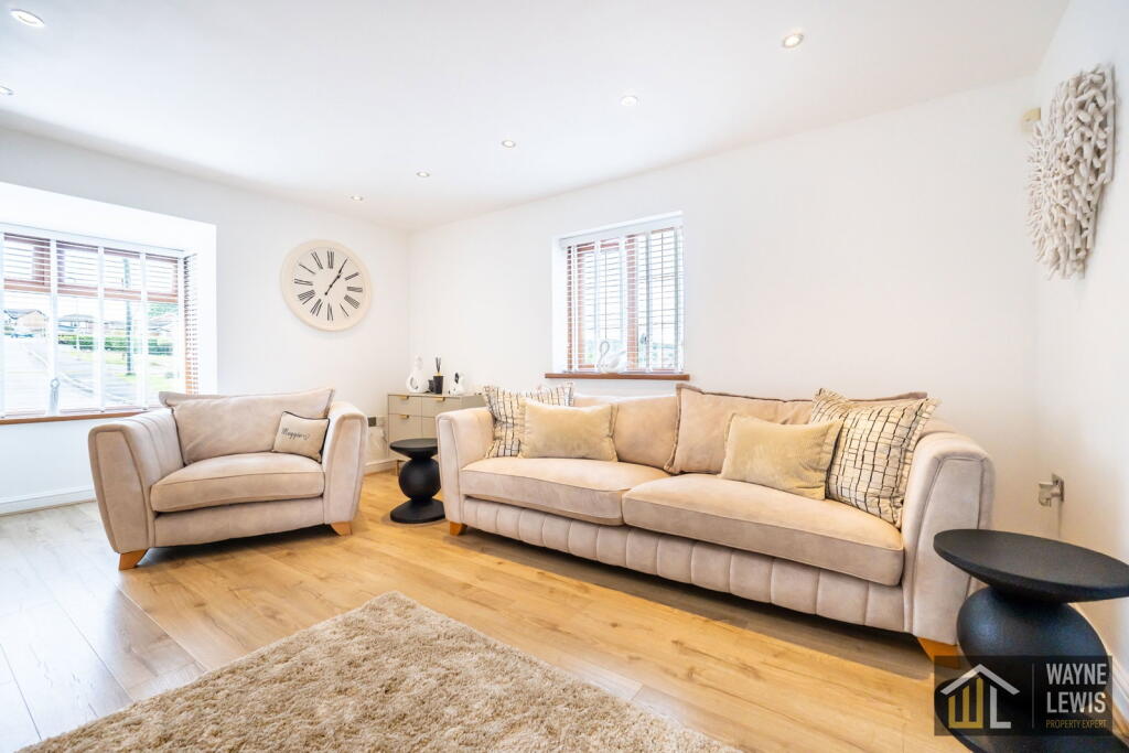 House in Pontypridd, Rhondda Cynon Taf - More