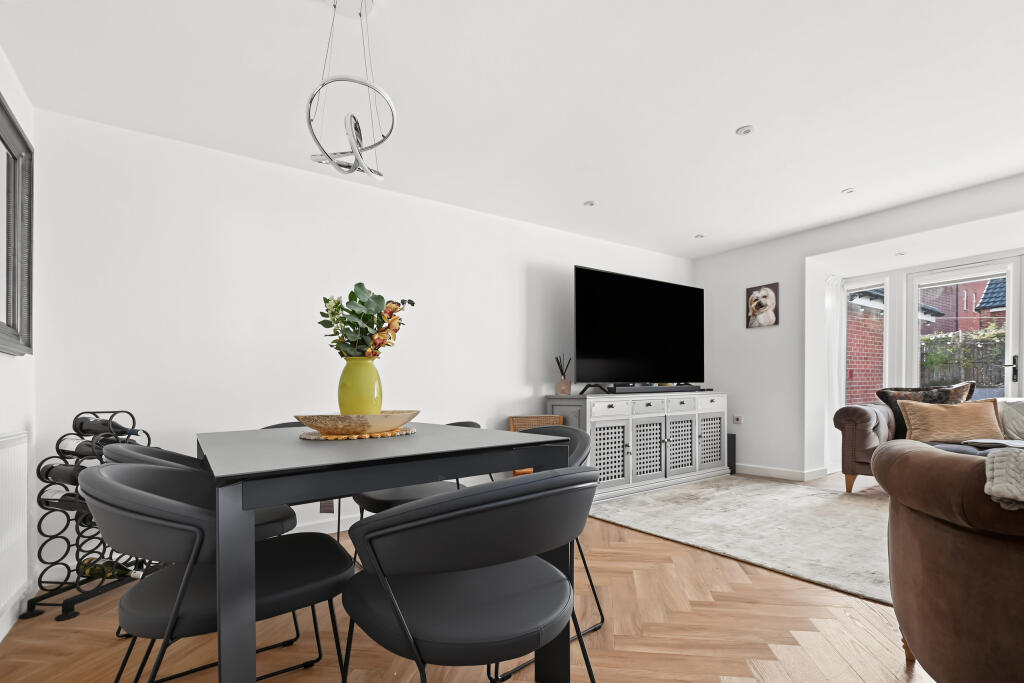 House in Leeds, Wetherby - More